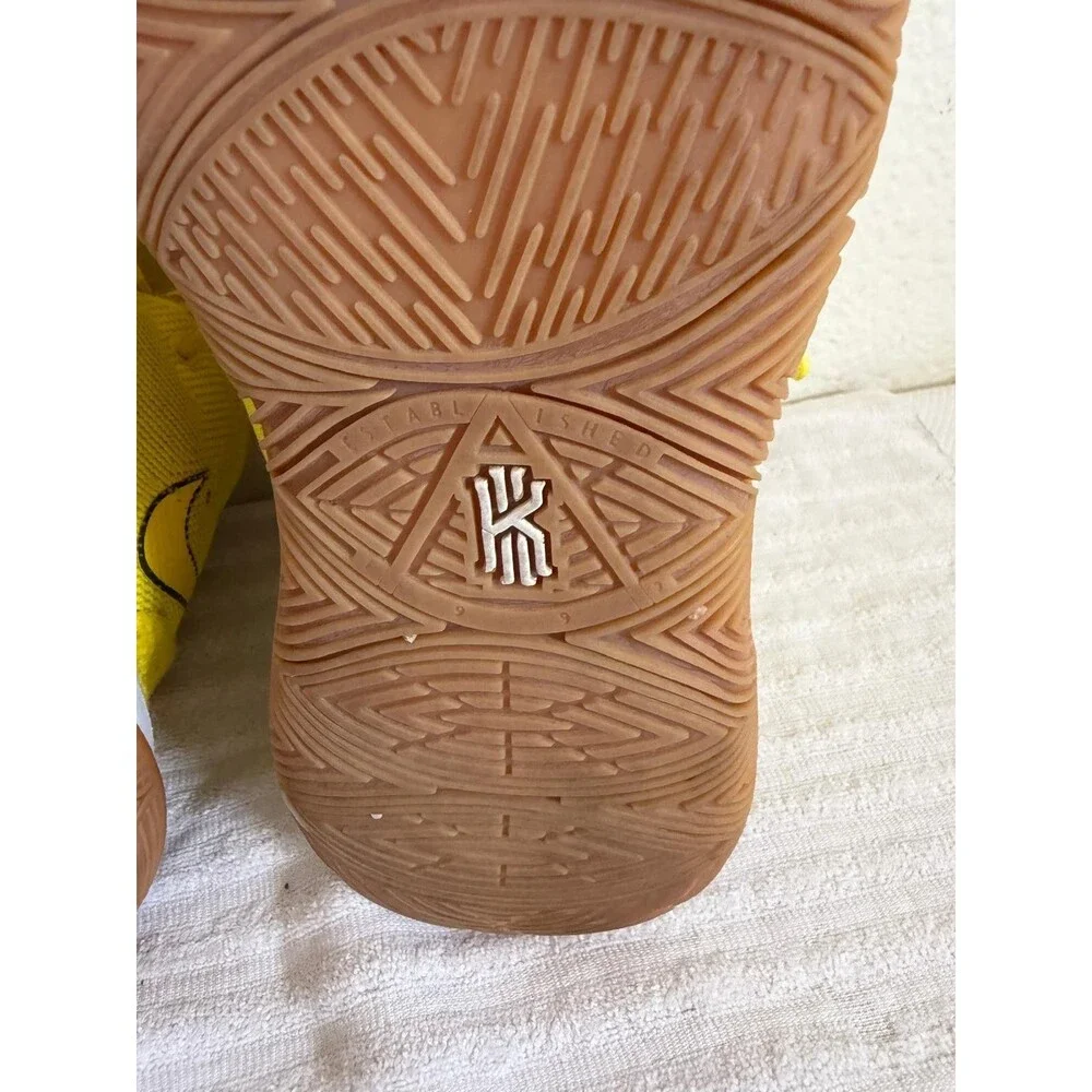 Nike Kyrie 5 Spongebob Squarepants Yellow Basketball Sneakers Mens Size USA 11